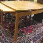551 1219 DINING TABLE